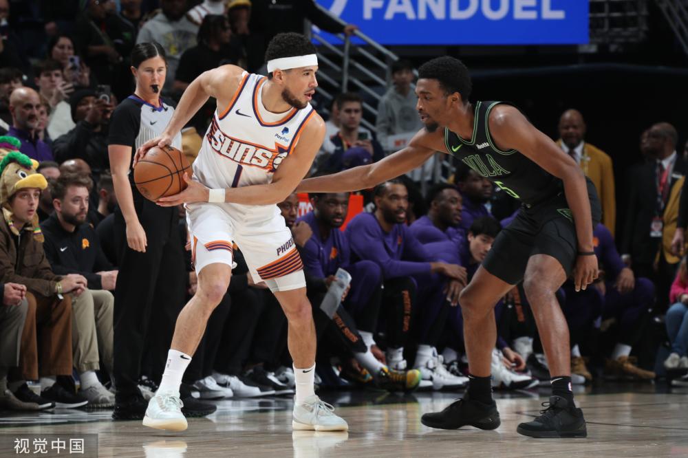 坚持不懈的 坚持不懈的